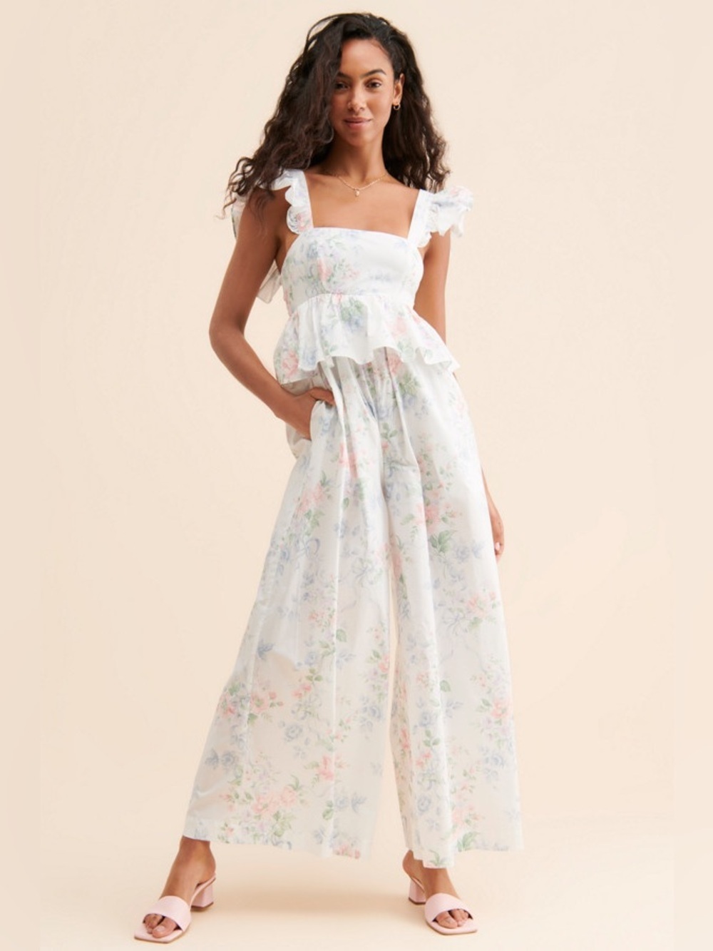 $279 Selkie The Weekender Free People Floral Ruffle Jumpsuit Sz XS
